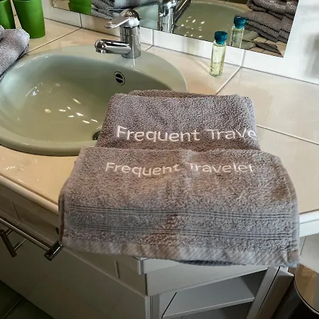 Frequent Traveler דירה