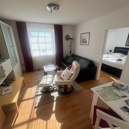 Apartment Frequent Traveler *