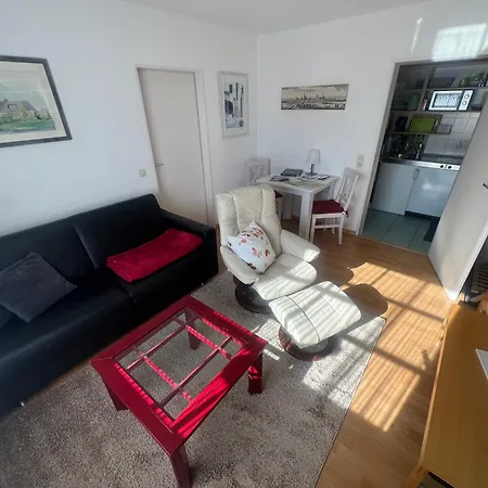 Apartment Frequent Traveler